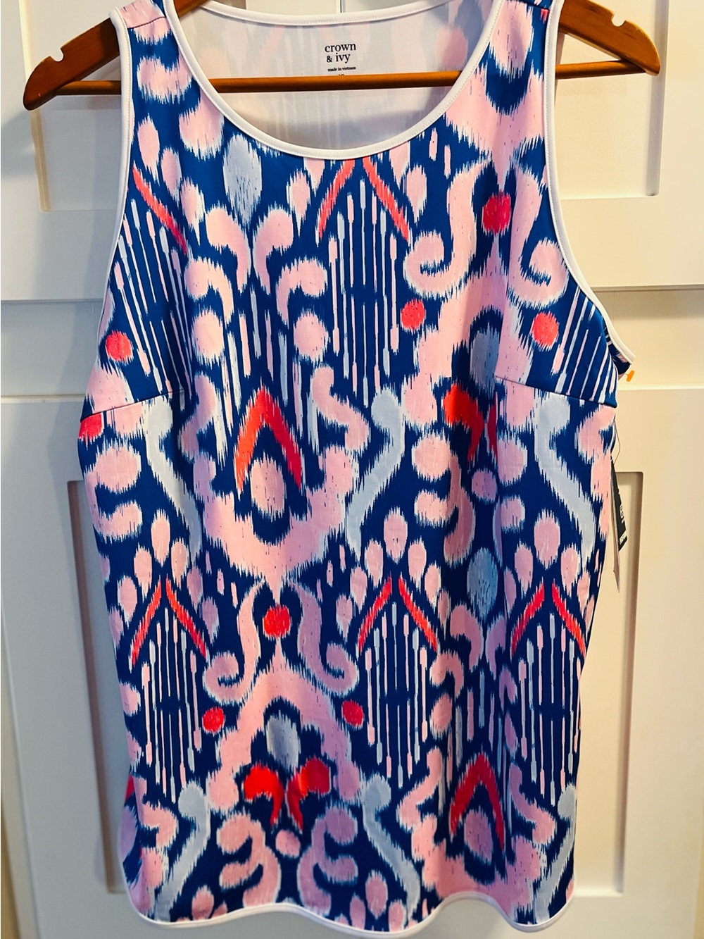 crown & ivy Size XL Navy Pink Red Ikat Sleeveless Top